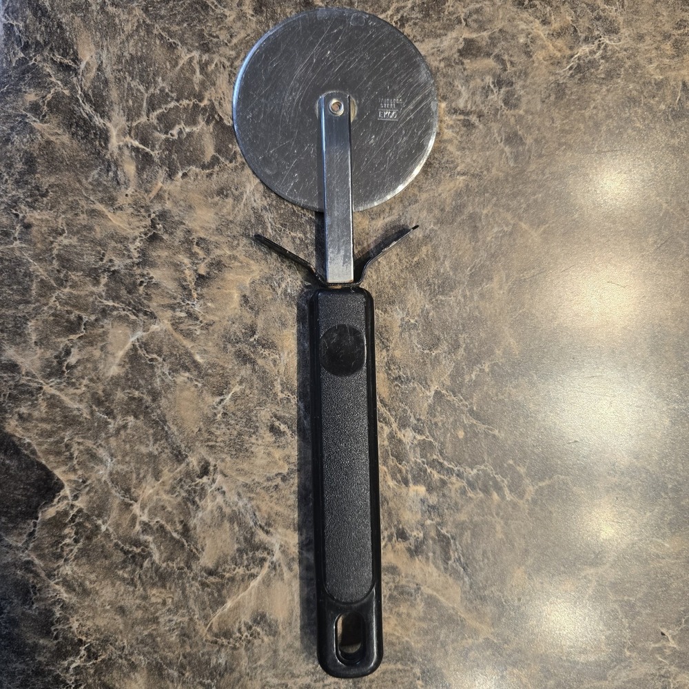 Vintage Ekco USA 8" Long Pizza Cutter Dough cutter w/ Black Handle